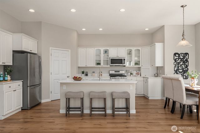 28132 227th Place SE, Maple Valley, WA 98038