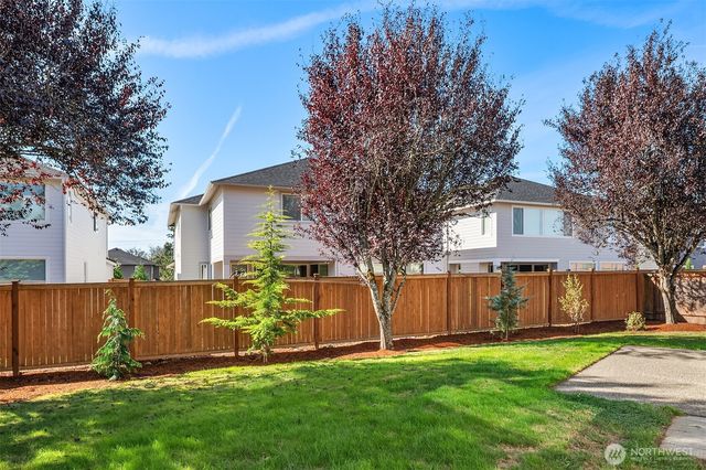28132 227th Place SE, Maple Valley, WA 98038