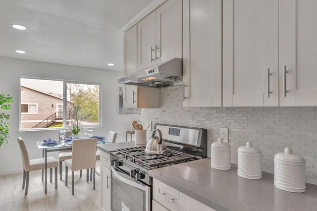 295 Rio Verde Place 4, Milpitas, CA 95035