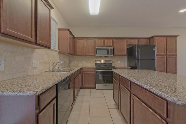 315 N Heatherwilde BLVD, Pflugerville, TX 78660