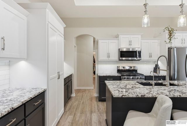 10215 Pintail Drive, Papillion, NE 68046