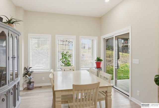 10215 Pintail Drive, Papillion, NE 68046