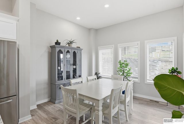 10215 Pintail Drive, Papillion, NE 68046