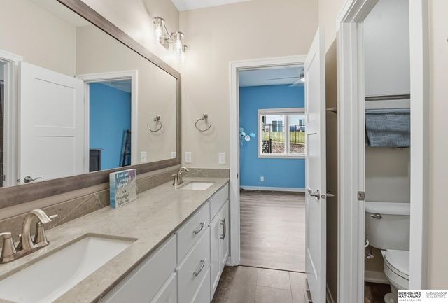 10215 Pintail Drive, Papillion, NE 68046