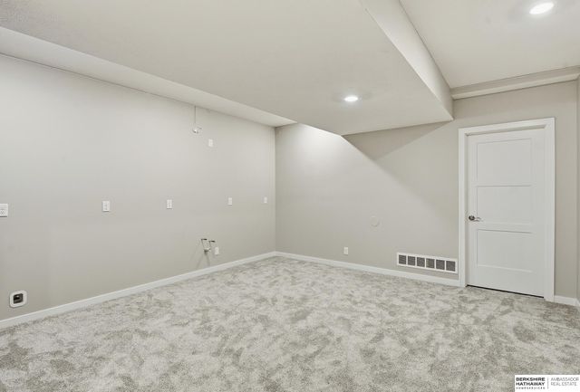 10215 Pintail Drive, Papillion, NE 68046