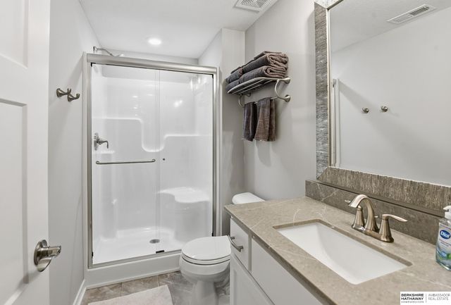 10215 Pintail Drive, Papillion, NE 68046