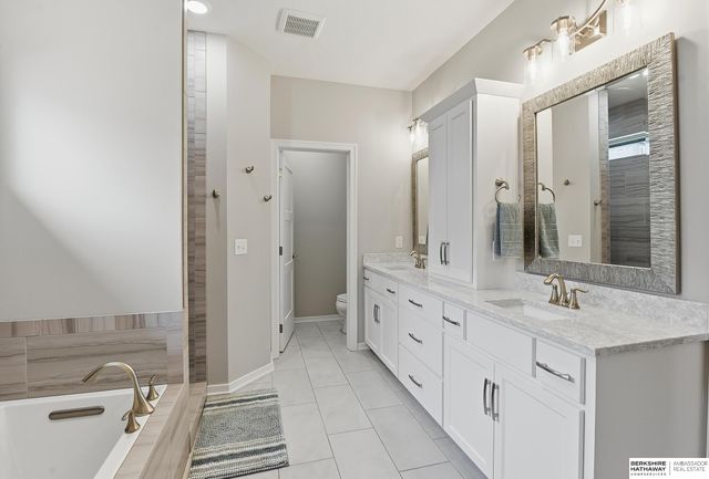 10215 Pintail Drive, Papillion, NE 68046