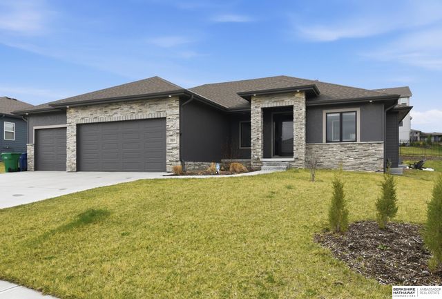 10215 Pintail Drive, Papillion, NE 68046