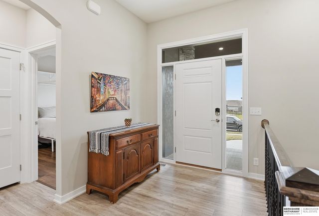 10215 Pintail Drive, Papillion, NE 68046