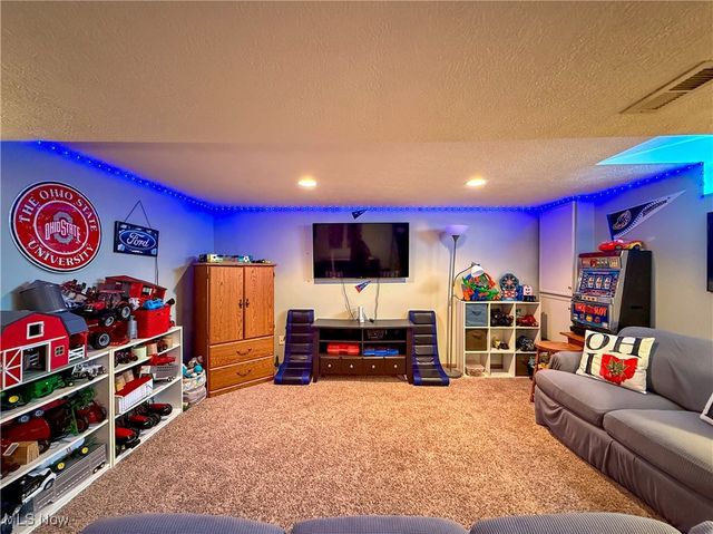 123 Clevidence Court, Seville, OH 44273