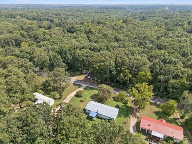 61 Brazzle Rd, Waverly, TN 37185