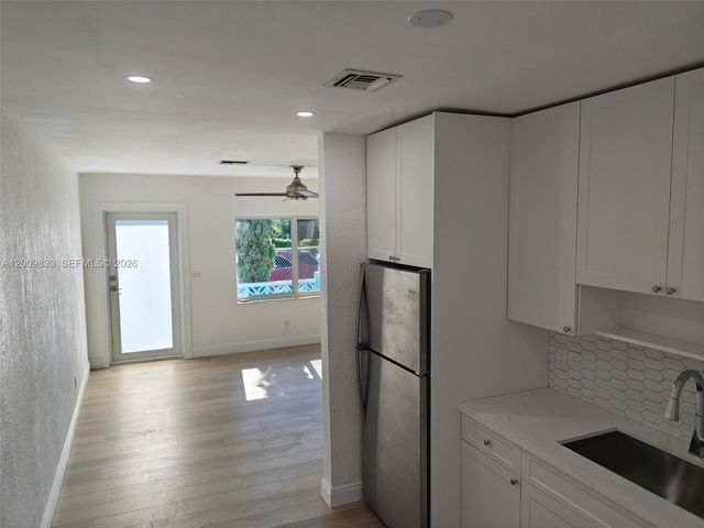 11412 NW 11th Ave B, Miami, FL 33168