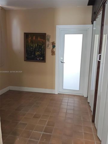 11412 NW 11th Ave B, Miami, FL 33168