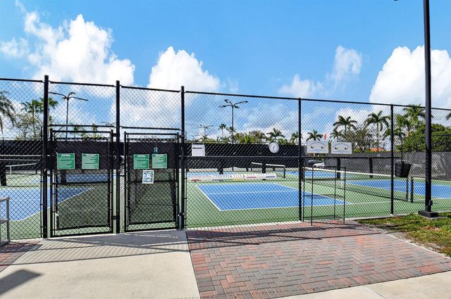 9718 Harbour Lake Circle, Boynton Beach, FL 33437