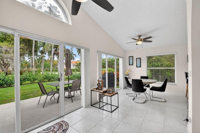 9718 Harbour Lake Circle, Boynton Beach, FL 33437