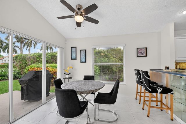 9718 Harbour Lake Circle, Boynton Beach, FL 33437