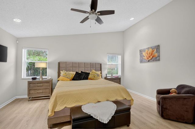 9718 Harbour Lake Circle, Boynton Beach, FL 33437