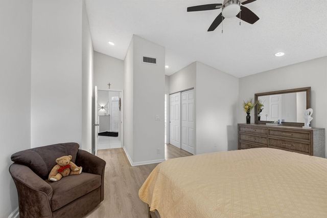 9718 Harbour Lake Circle, Boynton Beach, FL 33437