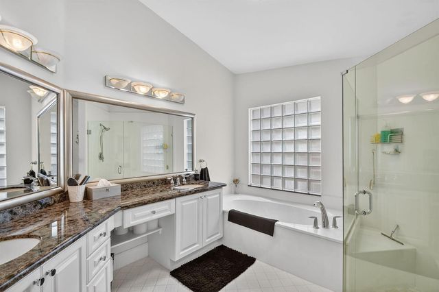 9718 Harbour Lake Circle, Boynton Beach, FL 33437