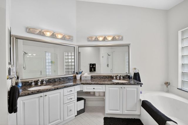 9718 Harbour Lake Circle, Boynton Beach, FL 33437