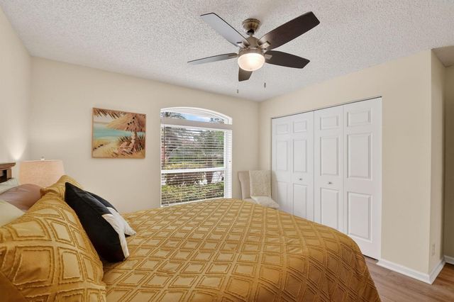9718 Harbour Lake Circle, Boynton Beach, FL 33437