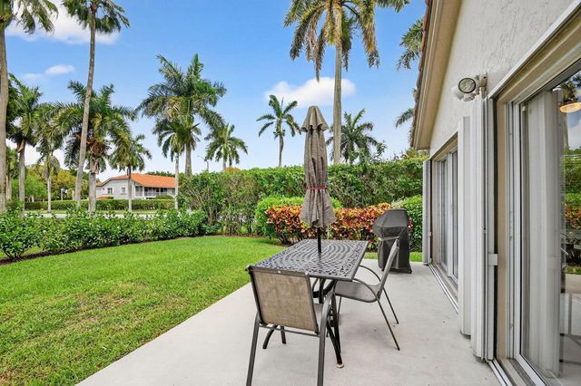 9718 Harbour Lake Circle, Boynton Beach, FL 33437