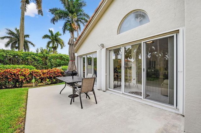 9718 Harbour Lake Circle, Boynton Beach, FL 33437