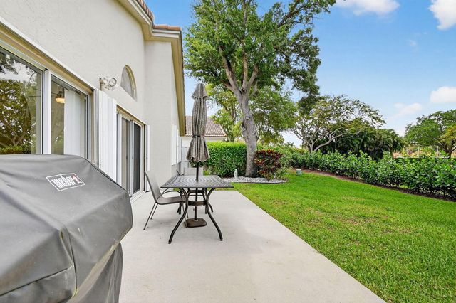 9718 Harbour Lake Circle, Boynton Beach, FL 33437