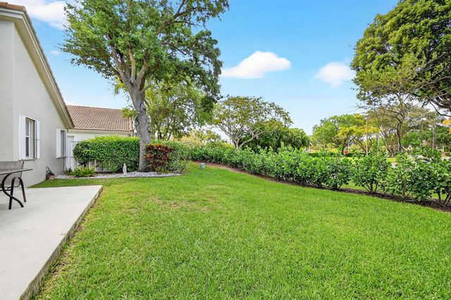 9718 Harbour Lake Circle, Boynton Beach, FL 33437