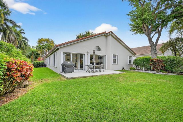 9718 Harbour Lake Circle, Boynton Beach, FL 33437