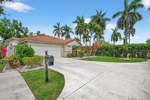 9718 Harbour Lake Circle, Boynton Beach, FL 33437