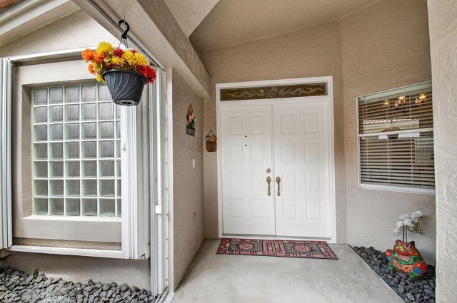 9718 Harbour Lake Circle, Boynton Beach, FL 33437