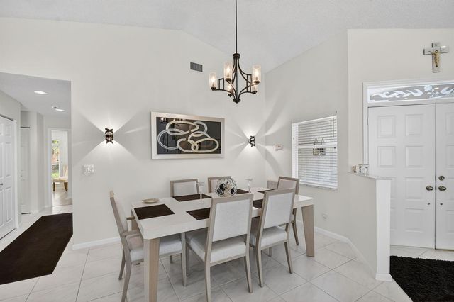 9718 Harbour Lake Circle, Boynton Beach, FL 33437