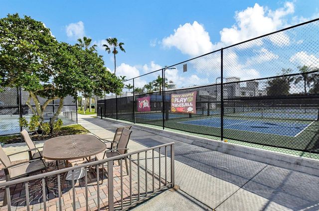 9718 Harbour Lake Circle, Boynton Beach, FL 33437