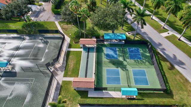9718 Harbour Lake Circle, Boynton Beach, FL 33437