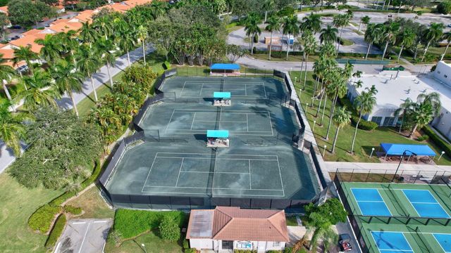 9718 Harbour Lake Circle, Boynton Beach, FL 33437