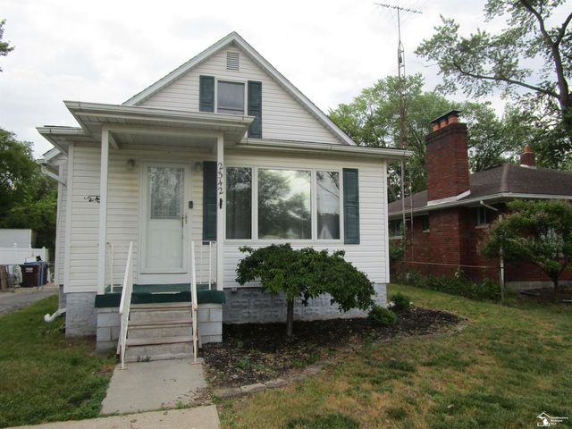 2342 Vivian Road, Frenchtown Twp, MI 48162