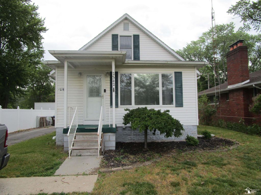 2342 Vivian Road, Frenchtown Twp, MI 48162