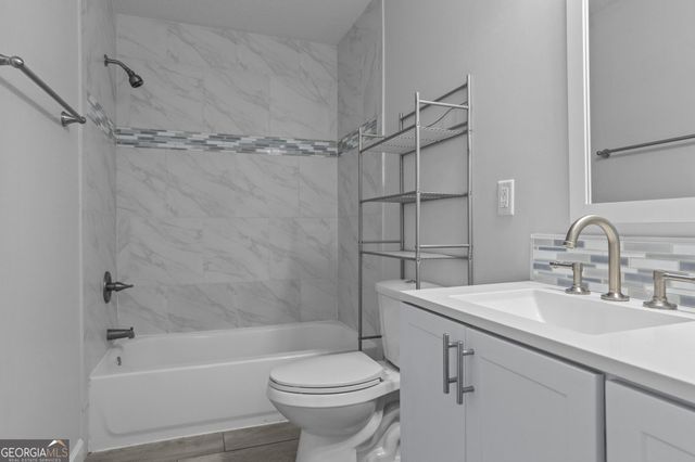 214 Lake Forest Drive S, Kingsland, GA 31548