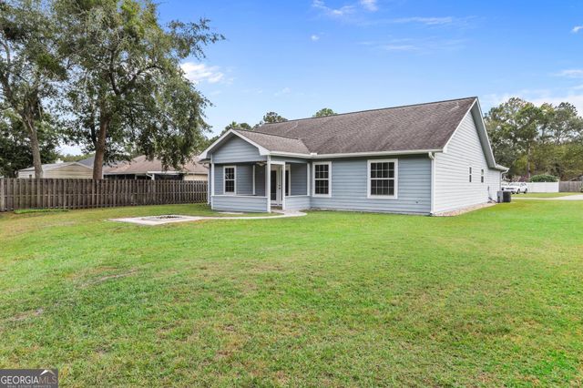 214 Lake Forest Drive S, Kingsland, GA 31548