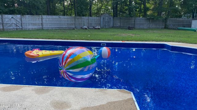 889 Pinehurst Road, New Egypt, NJ 08533