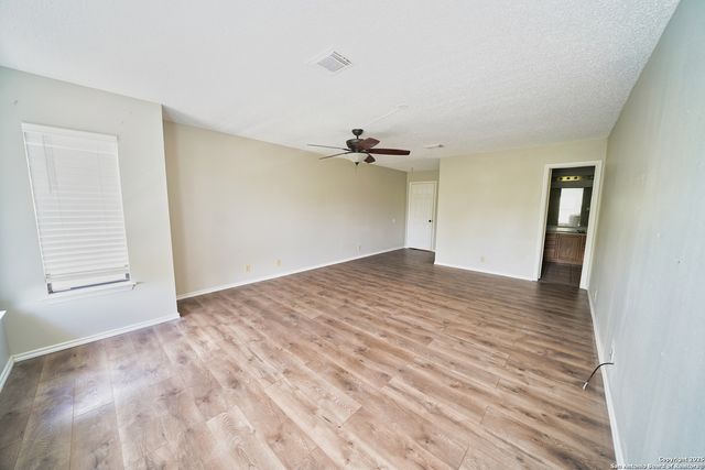 3935 Knollcross, San Antonio, TX 78247