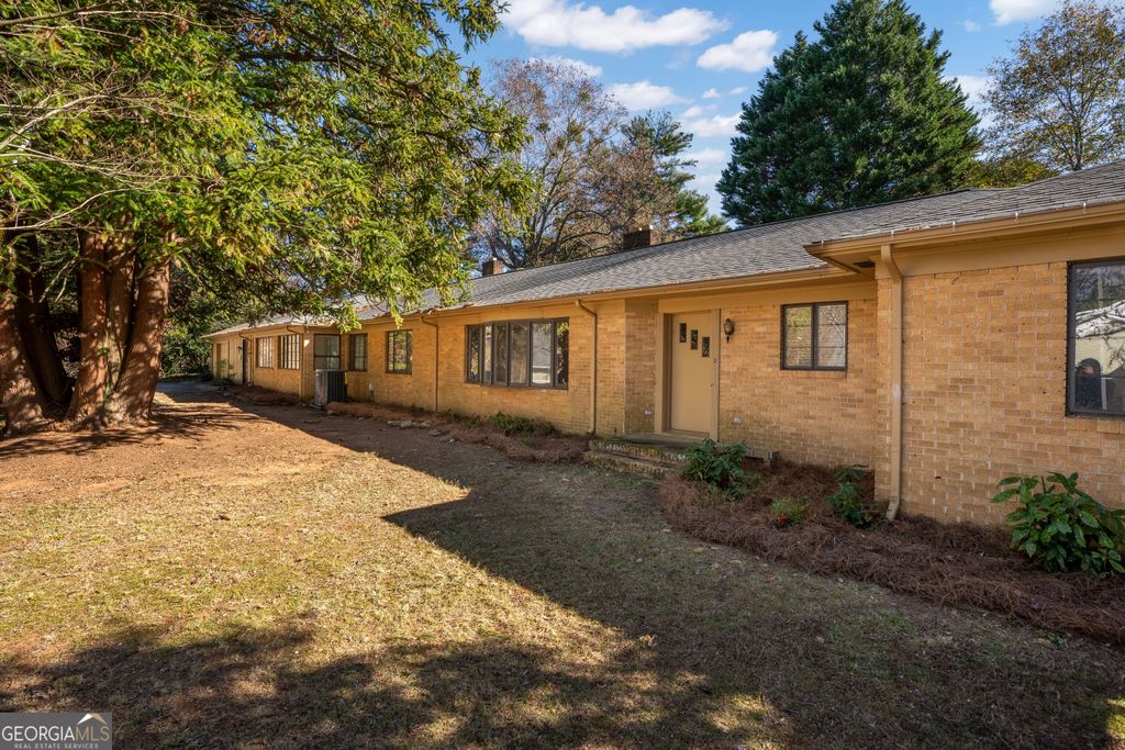 292 Chenocetah Drive, Cornelia, GA 30531