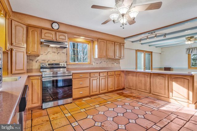 111 AUTUMN CT, Huntingtown, MD 20639