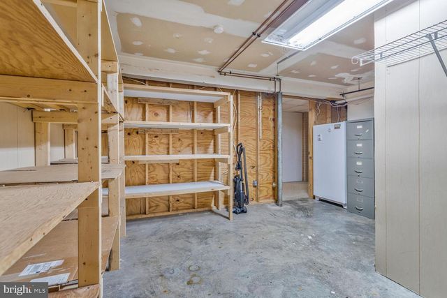 111 AUTUMN CT, Huntingtown, MD 20639