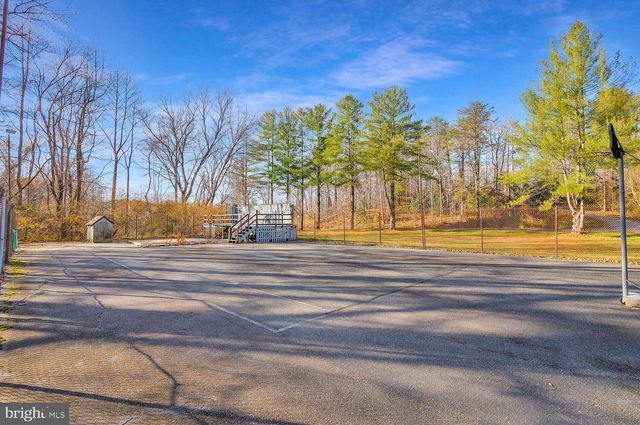 111 AUTUMN CT, Huntingtown, MD 20639