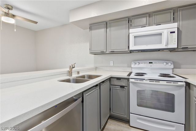 2220 Pine Breeze Lane 101, Las Vegas, NV 89119