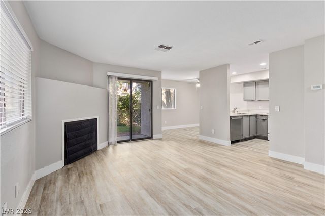 2220 Pine Breeze Lane 101, Las Vegas, NV 89119