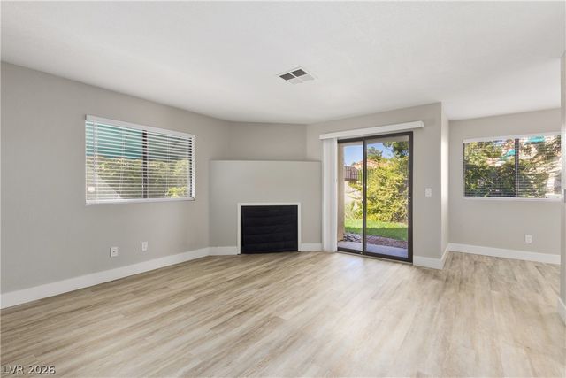 2220 Pine Breeze Lane 101, Las Vegas, NV 89119