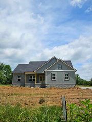 403 Salem Rd, Mcminnville, TN 37110